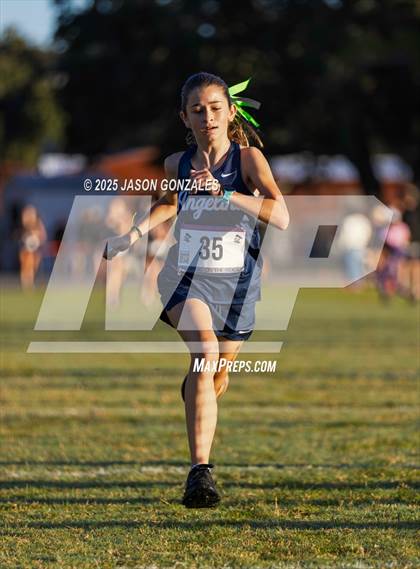 Thumbnail 3 in River Ridge Invitational photogallery.
