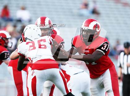 Thumbnail 2 in Butler @ DuPont Manual photogallery.