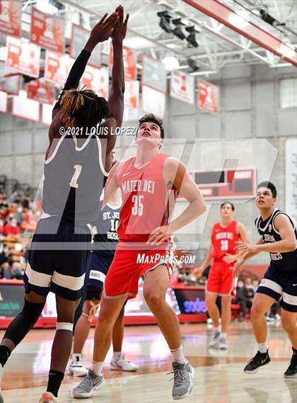 Thumbnail 2 in St. John Bosco @ Mater Dei photogallery.