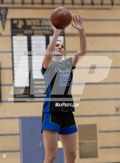 Thumbnail 1 in Branson vs Windsor (Windsor Holiday Classic) photogallery.