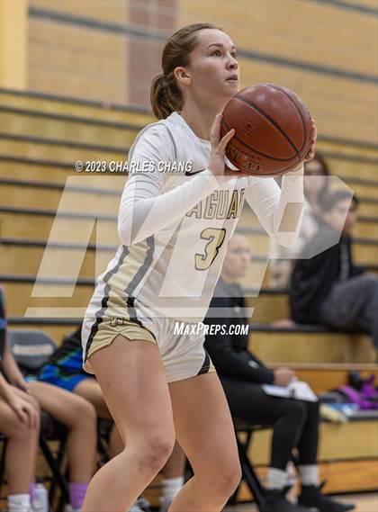 Thumbnail 2 in Branson vs Windsor (Windsor Holiday Classic) photogallery.