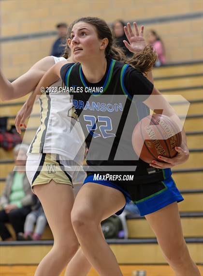 Thumbnail 1 in Branson vs Windsor (Windsor Holiday Classic) photogallery.