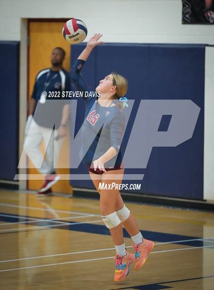 Thumbnail 2 in O'Connor @ Perry (AIA 6A Quarterfinals) photogallery.