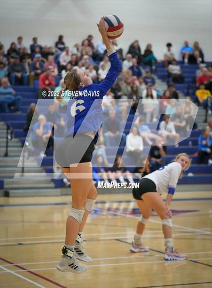 Thumbnail 3 in O'Connor @ Perry (AIA 6A Quarterfinals) photogallery.