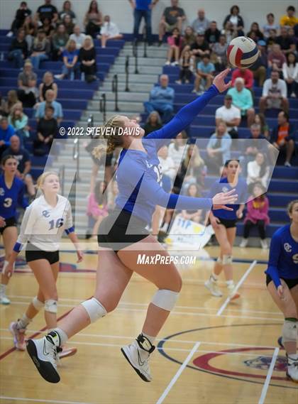 Thumbnail 2 in O'Connor @ Perry (AIA 6A Quarterfinals) photogallery.
