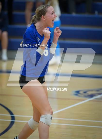 Thumbnail 1 in O'Connor @ Perry (AIA 6A Quarterfinals) photogallery.