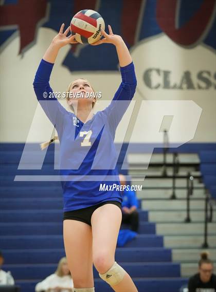 Thumbnail 2 in O'Connor @ Perry (AIA 6A Quarterfinals) photogallery.