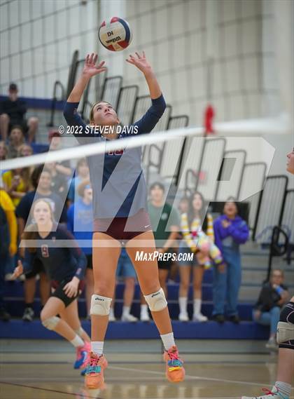 Thumbnail 3 in O'Connor @ Perry (AIA 6A Quarterfinals) photogallery.
