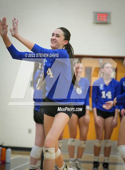 Thumbnail 3 in O'Connor @ Perry (AIA 6A Quarterfinals) photogallery.