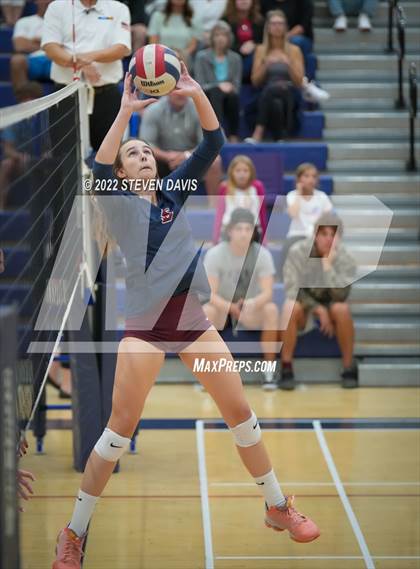 Thumbnail 1 in O'Connor @ Perry (AIA 6A Quarterfinals) photogallery.