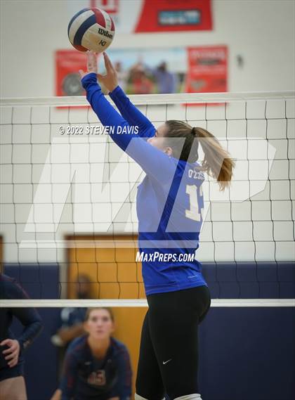 Thumbnail 2 in O'Connor @ Perry (AIA 6A Quarterfinals) photogallery.