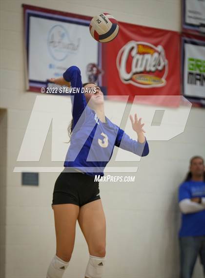 Thumbnail 1 in O'Connor @ Perry (AIA 6A Quarterfinals) photogallery.