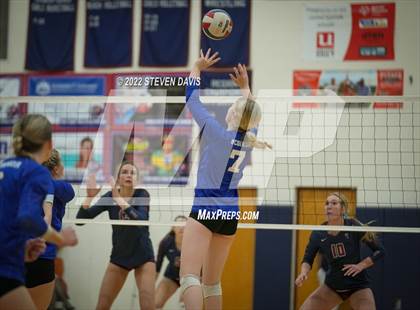 Thumbnail 3 in O'Connor @ Perry (AIA 6A Quarterfinals) photogallery.