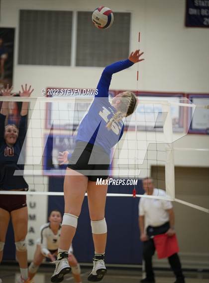 Thumbnail 1 in O'Connor @ Perry (AIA 6A Quarterfinals) photogallery.