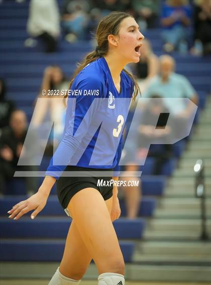 Thumbnail 1 in O'Connor @ Perry (AIA 6A Quarterfinals) photogallery.