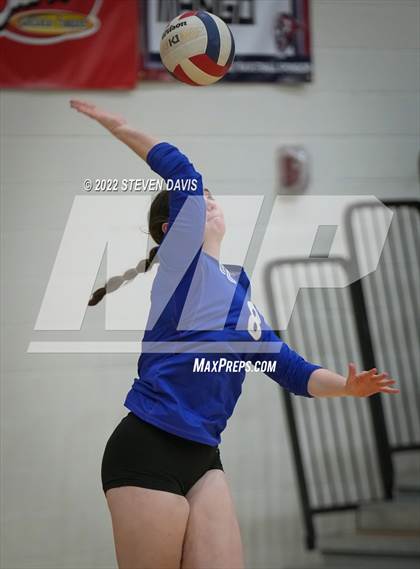 Thumbnail 1 in O'Connor @ Perry (AIA 6A Quarterfinals) photogallery.