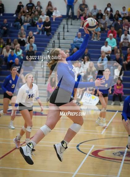 Thumbnail 1 in O'Connor @ Perry (AIA 6A Quarterfinals) photogallery.