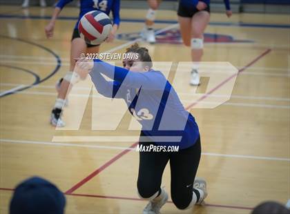 Thumbnail 2 in O'Connor @ Perry (AIA 6A Quarterfinals) photogallery.