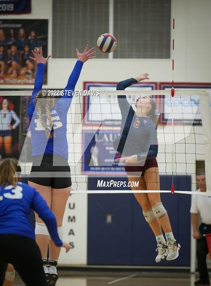 Thumbnail 3 in O'Connor @ Perry (AIA 6A Quarterfinals) photogallery.