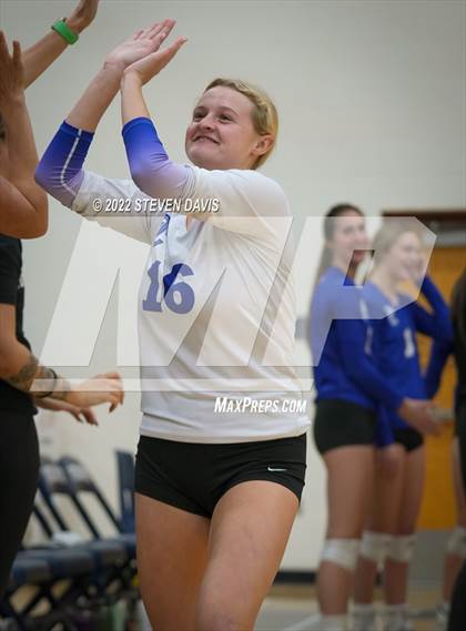 Thumbnail 2 in O'Connor @ Perry (AIA 6A Quarterfinals) photogallery.