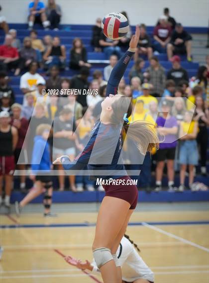 Thumbnail 1 in O'Connor @ Perry (AIA 6A Quarterfinals) photogallery.
