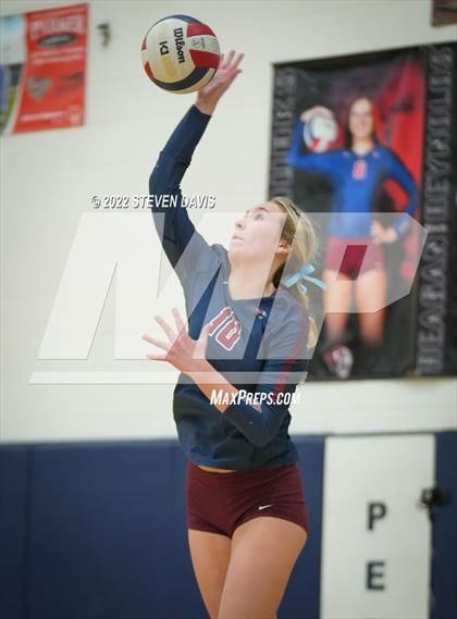 Thumbnail 1 in O'Connor @ Perry (AIA 6A Quarterfinals) photogallery.