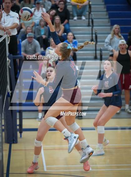 Thumbnail 2 in O'Connor @ Perry (AIA 6A Quarterfinals) photogallery.