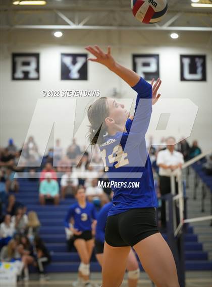 Thumbnail 1 in O'Connor @ Perry (AIA 6A Quarterfinals) photogallery.