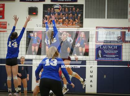 Thumbnail 1 in O'Connor @ Perry (AIA 6A Quarterfinals) photogallery.