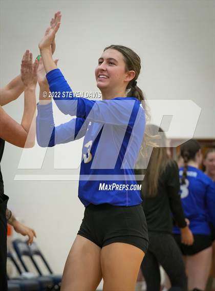 Thumbnail 2 in O'Connor @ Perry (AIA 6A Quarterfinals) photogallery.