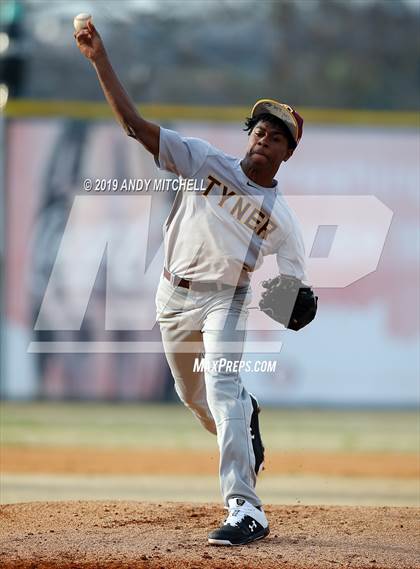 Thumbnail 2 in Tyner Academy @ Howard Tech photogallery.