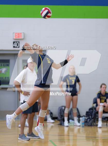 Thumbnail 1 in Wakeland vs. Highland Park (NISD Tournament) photogallery.