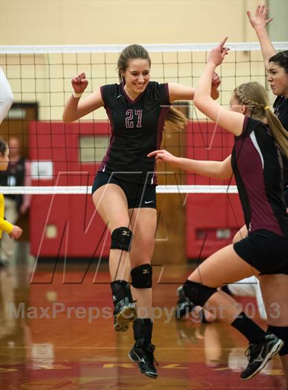 Thumbnail 3 in RHAM vs. Farmington (CIAC Class L Final) photogallery.