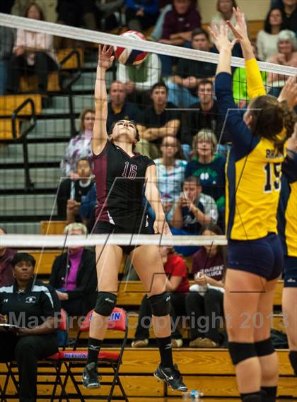 Thumbnail 3 in RHAM vs. Farmington (CIAC Class L Final) photogallery.