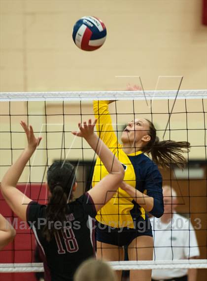Thumbnail 3 in RHAM vs. Farmington (CIAC Class L Final) photogallery.