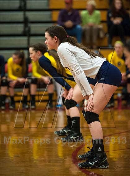 Thumbnail 1 in RHAM vs. Farmington (CIAC Class L Final) photogallery.
