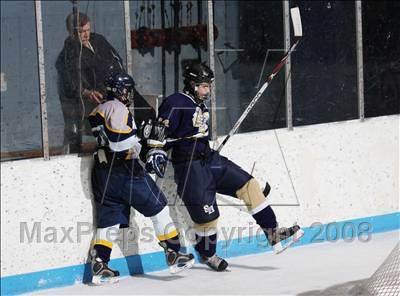 Thumbnail 3 in Sweet Home vs Thousand Islands (NYSPHSAA D2 Semifinals) photogallery.