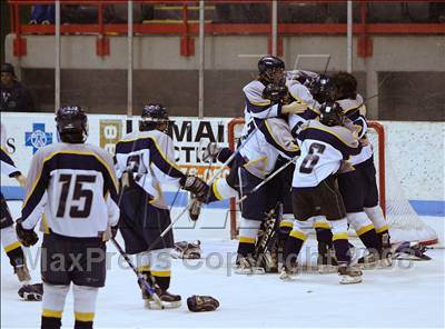 Thumbnail 3 in Sweet Home vs Thousand Islands (NYSPHSAA D2 Semifinals) photogallery.