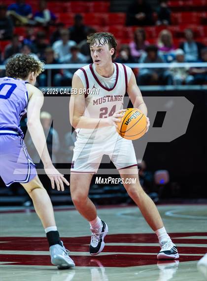 Thumbnail 1 in Herriman vs. Lehi (UHSAA 6A Quarterfinal) photogallery.