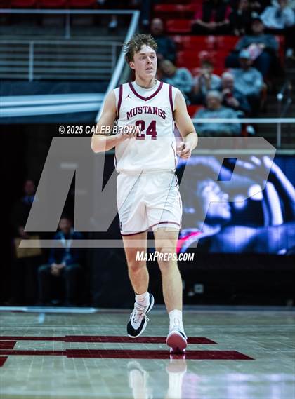 Thumbnail 1 in Herriman vs. Lehi (UHSAA 6A Quarterfinal) photogallery.