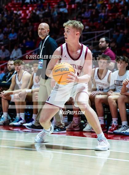 Thumbnail 1 in Herriman vs. Lehi (UHSAA 6A Quarterfinal) photogallery.