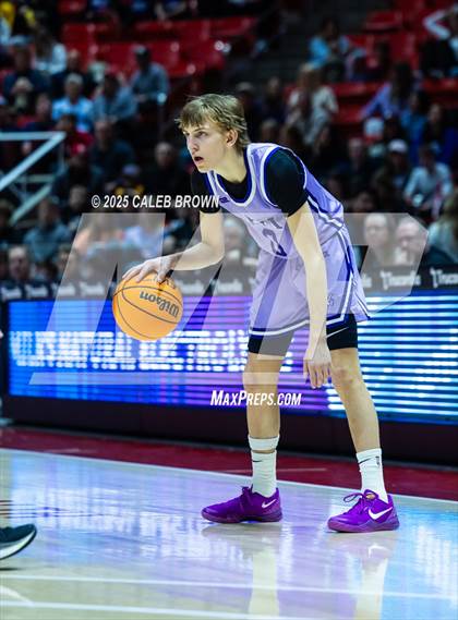 Thumbnail 3 in Herriman vs. Lehi (UHSAA 6A Quarterfinal) photogallery.