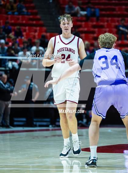 Thumbnail 1 in Herriman vs. Lehi (UHSAA 6A Quarterfinal) photogallery.