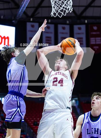 Thumbnail 1 in Herriman vs. Lehi (UHSAA 6A Quarterfinal) photogallery.