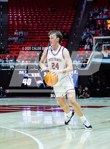 Thumbnail 1 in Herriman vs. Lehi (UHSAA 6A Quarterfinal) photogallery.