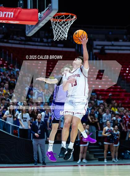 Thumbnail 2 in Herriman vs. Lehi (UHSAA 6A Quarterfinal) photogallery.