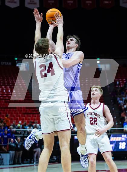 Thumbnail 2 in Herriman vs. Lehi (UHSAA 6A Quarterfinal) photogallery.