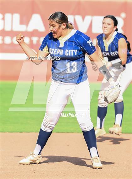 Thumbnail 1 in St. David vs. Joseph City (AIA 1A Final) photogallery.