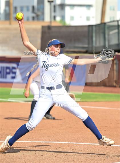 Thumbnail 1 in St. David vs. Joseph City (AIA 1A Final) photogallery.