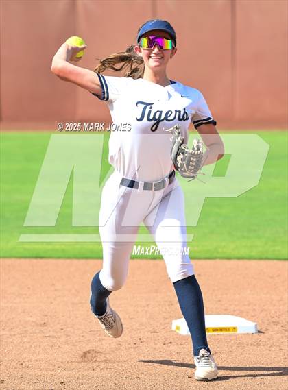 Thumbnail 3 in St. David vs. Joseph City (AIA 1A Final) photogallery.